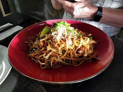 Manis Pan-asian Eatery