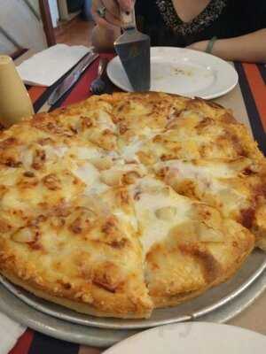 Spiros Pizza On 17th