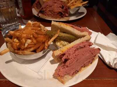 Reuben's Deli & Steakhouse