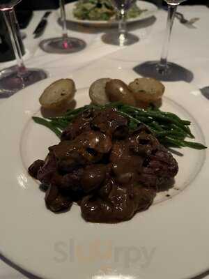 Hy's Steakhouse & Cocktail Bar Vancouver