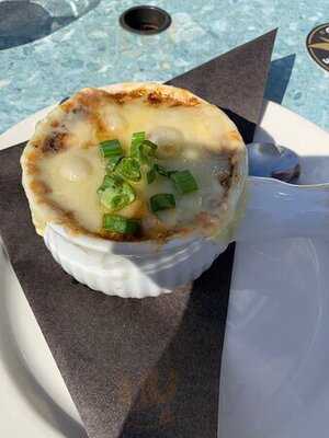 Heart & Crown Byward