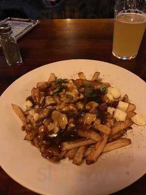 Heart & Crown Byward