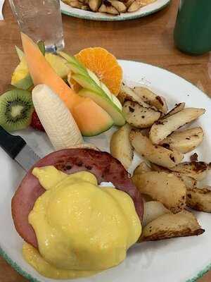 Cora's Breakfast & Lunch