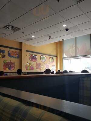 Cora's Breakfast & Lunch