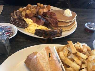 Ricky's All Day Grill