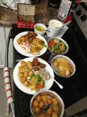 Good Earth Chop Suey House