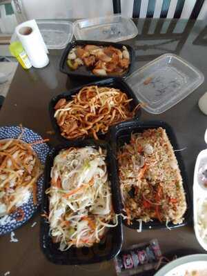 Good Earth Chop Suey House