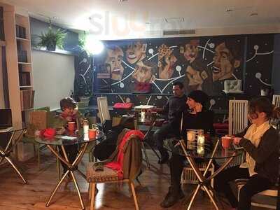 Insiders - Cafe & Cowork