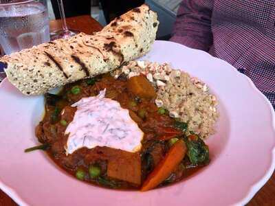 Sauvignon Bistro & Bakery Inc