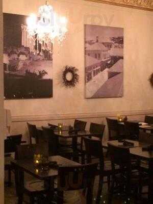 Aida's Mediterranean Bistro