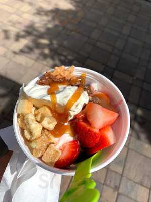 Menchie's Frozen Yogurt