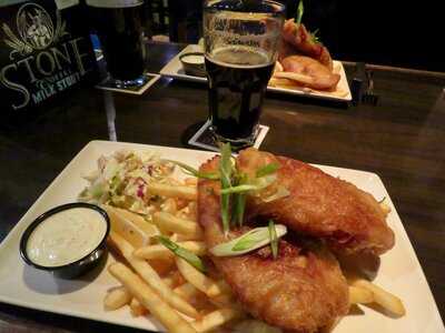 Bottlescrew Bill’s Pub