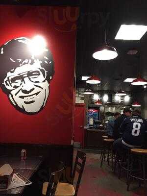 Smoke's Poutinerie Albert