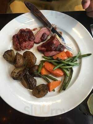 Le Papillon On Front