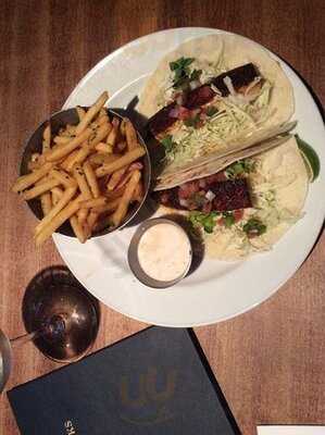 Earls Calgary Barlow Trail