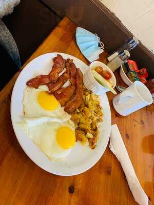 Tasty Tom's On Whyte