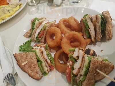 Universel Dejeuners Et Grillades Peel