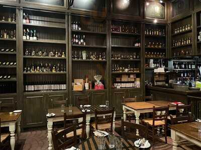 Wienstein & Gavino's