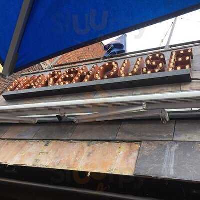 El Furniture Warehouse