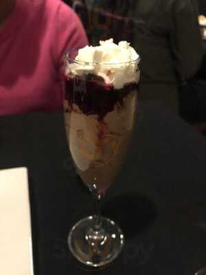 Embarcadero Wine & Oyster Bar