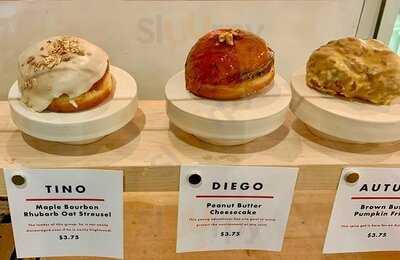 Bronuts Donuts & Coffee