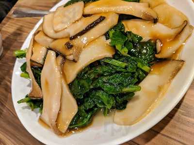 Golden Moon Restaurant