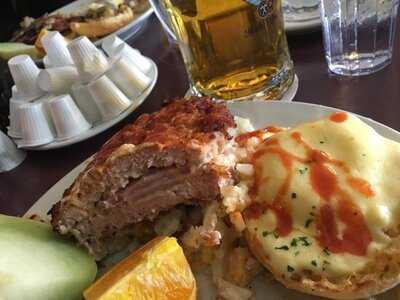 Barb And Ernie's Old Country Inn