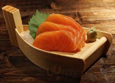 Ta-ke Sushi Japanese Restaurant