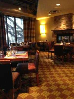 Blaze Restaurant & Lounge