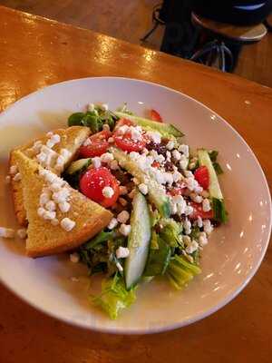 La Belle Et La Boeuf Montreal
