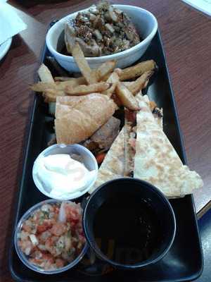 White Hart Pub And Grill