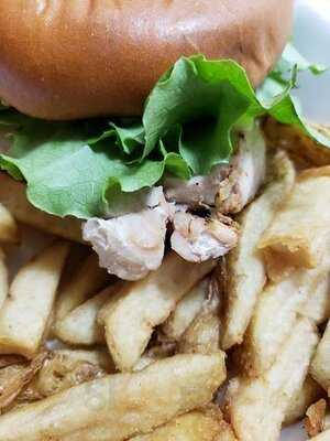 White Hart Pub And Grill