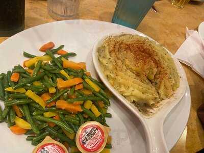 Fran's Restaurant & Bar