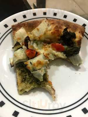 Omega Pizza And Wings