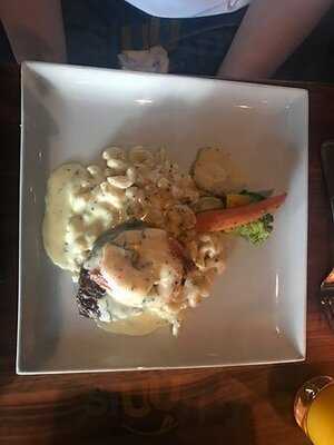 Lux Steakhouse And Bar