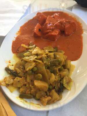 Mia's Indian Cuisine