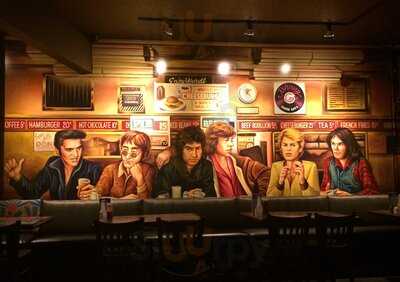 Johnny G's Restaurant & Bar