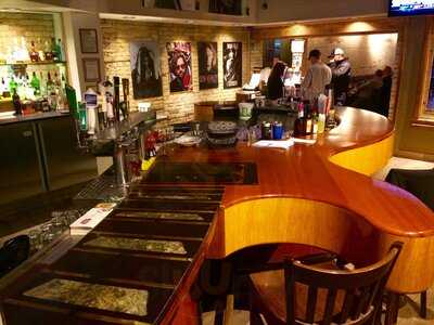 Johnny G's Restaurant & Bar