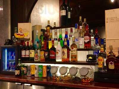 Johnny G's Restaurant & Bar