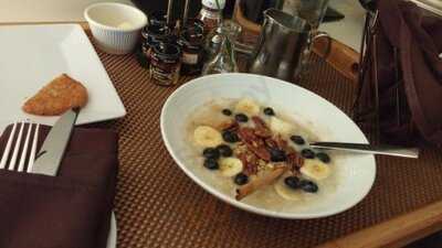 Gazette Restaurant And Lounge In Le Westin Montreal