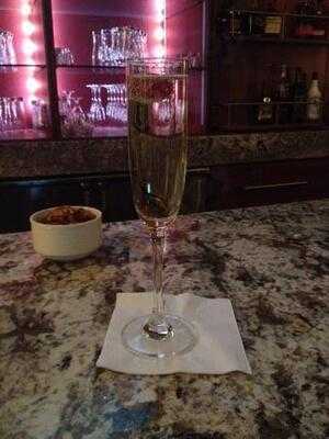 Gazette Restaurant And Lounge In Le Westin Montreal