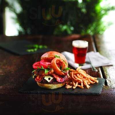 Baton Rouge Grillhouse & Bar