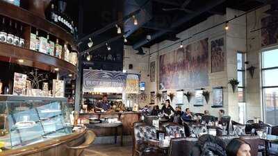 Symposium Cafe Restaurant & Lounge