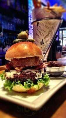 Le Saloon Bistro Bar