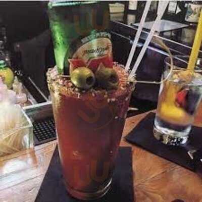 Le Saloon Bistro Bar