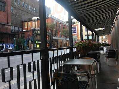 Fran's Restaurant And Bar