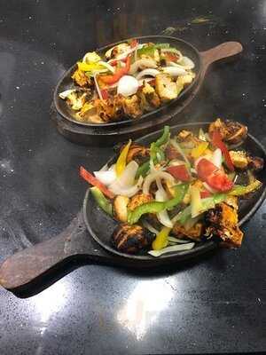 Lahori Sweets & Restaurant