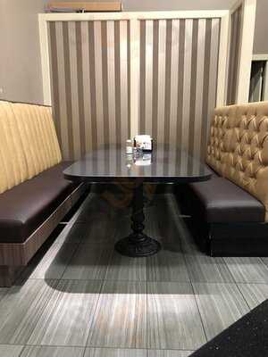 Lahori Sweets & Restaurant