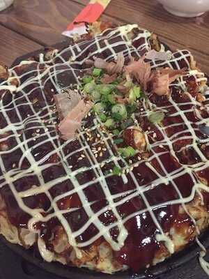 Dwarf No Cachette Cafe & Gift