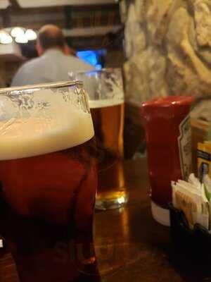 Ye Olde Orchard Pub & Grill